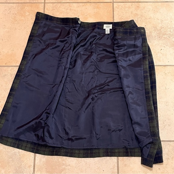G.H. Bass Plaid Wool Wrap Skirt Size 10 Green Navy Tartan Pattern Midi Length - Picture 8 of 14